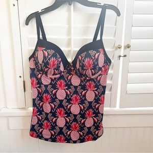 Boden S0057 Navy Blue & Red Pineapple Print Milos Cup Size Tankini Top Size 36C